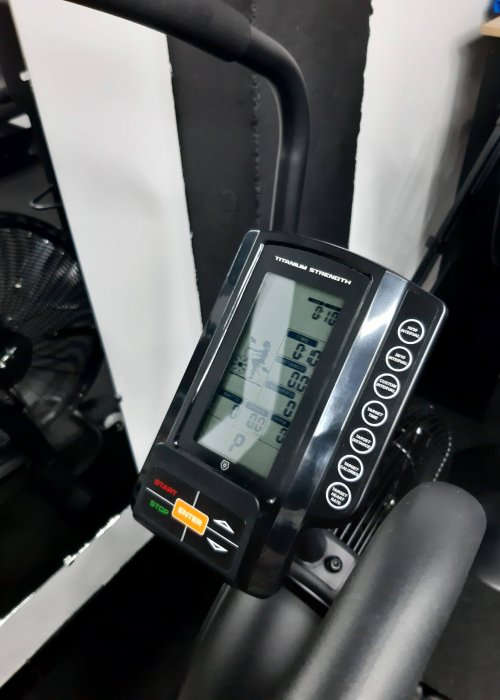 Vélo de cardio, contrôle tes efforts pour atteindre tes objectifs